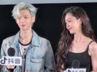 罗云熙与宋轶同台亮相，携手演绎视觉盛宴，美不胜收！