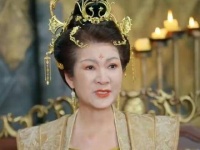 银甲将领李逍遥以神秘姿态战胜匈奴…