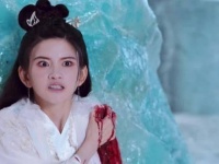 重获自由的重紫，身为魔君，对恩师赠予的法器依然难以割舍