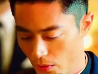 霍建华在《玫瑰的故事》中的登场，让观众惊叹，直呼其前任恋人形象瞬间黯淡