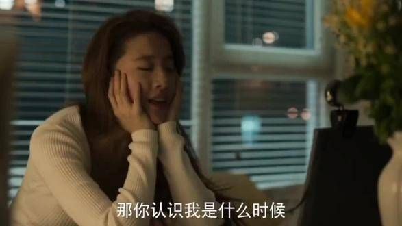 当渴望孤独时,月亮与星辰皆成背景,快乐的玫瑰也成了刺痛心扉的记忆…