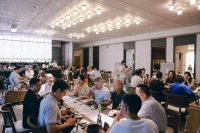 “可以喝的古董”是什么味道？大咖齐聚宝安共品老茶