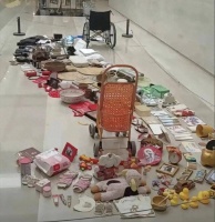 天津美院毕业作品走红：人啊，短短一生，最贵的是什么