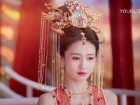 这场婚礼的华美，简直让人窒息！