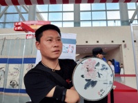 断臂青年画家王恒：行而健之，健而远之