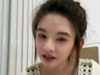 推荐刚毕业的年轻人加入偶像团队，成为闪耀的新星