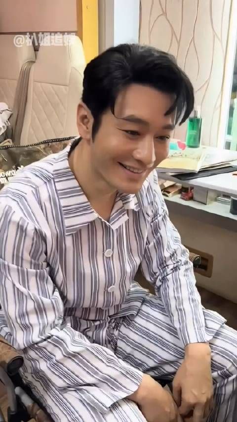 离婚2年后,黄晓明想用4亿买断儿子抚养权,听到杨颖的回答让他两头为难