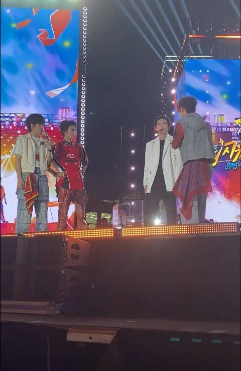 是什么天选喜剧人,音乐节现场教学舞蹈直接上演一出情景喜剧…