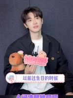 林一对刘亦菲的痴迷程度，生日工作人员骗他刘亦菲来了…