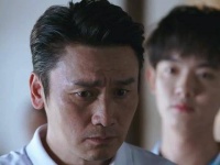 沈耀，那个鸣龙少年，以无畏的魄力回击了沈浩，直言：你从未扮演过一个称职的父亲角色！