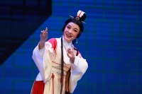 从“春之声”到“夏之风”，东湖之畔，长天楼再迎梨园芳华