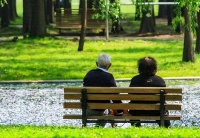 年过七十，存钱和不存钱的人，命运大不一样