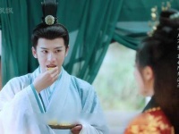 穿越时光的她才揭示，上一世的背叛者并非伴侣，而是伪装的知心朋友