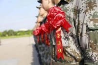 战友聚会，为何从以前的热情相拥，难舍难分，到现在的参与者锐减