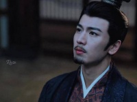 情感如风，若我坦诚对你心生爱意，或许那也是我缴械投降的瞬间