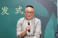 著名出版人、作家龚曙光重返文学现场，《样范》生动呈现当代文坛名家群像