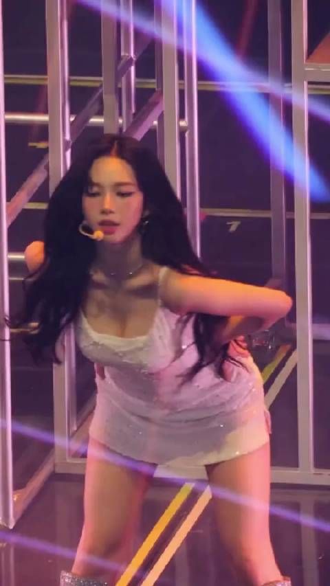 严重的完美身材,有肌肉又不显壮 这力度真的好厉害,这震真的可以