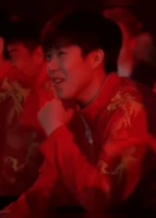 今晚头哥又是颚骨上升的一晚，莎莎好漂亮