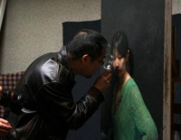 冷军的少女画，为何值6000万天价？放大3.14倍，3个细节透露玄机