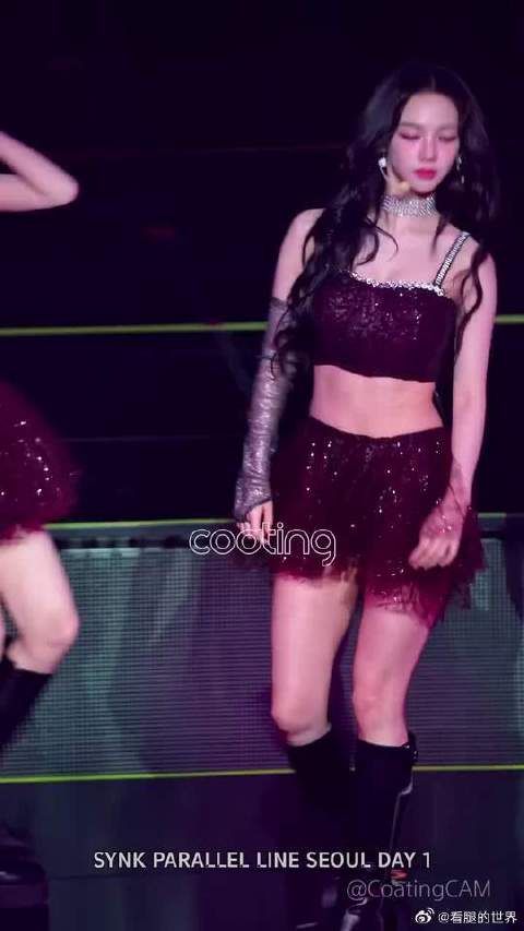老公你这张脸蛋!这个身材肌肉我的天!(Cr.logo)