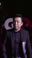 黄渤梦幻联动，兰博基尼变身“蓝渤积泥”，这不仅仅是豪车的展示…