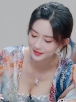 孟姐何止是腿滑……