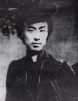 弘一法师临终交代，遗体旁放4碗水，火化时弟子惊呼：不愧是大师