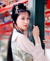 宝黛钗三人共处：一个是垃圾桶，一个是醋坛子，一个是电灯泡