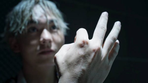 破冰行动,毒贩开出天价收买警察,结果下一秒就被啪啪打脸,这下不嘚瑟了吧
