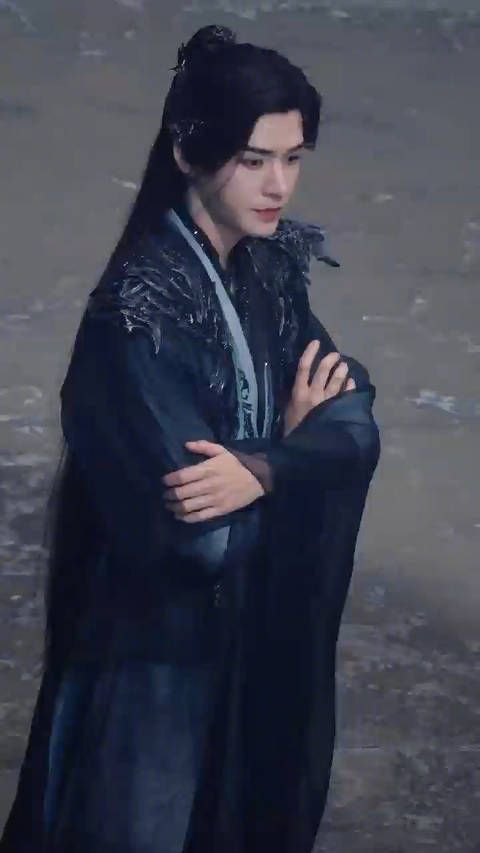 虽然但是,懵的可不是清冷而俊秀 天下四大魔头之一的苏暮河!