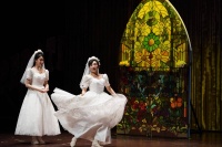 话剧演员跨界演唱，喜剧《绝望反击》演绎幽默荒诞“调包计”