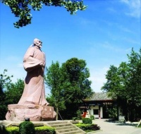 张丽明：在杜甫草堂，与诗圣对视｜中原作家