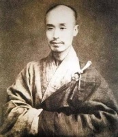 弘一法师慈悲于世人，却为出家抛弃妻子，出家后妻子：为何独伤我