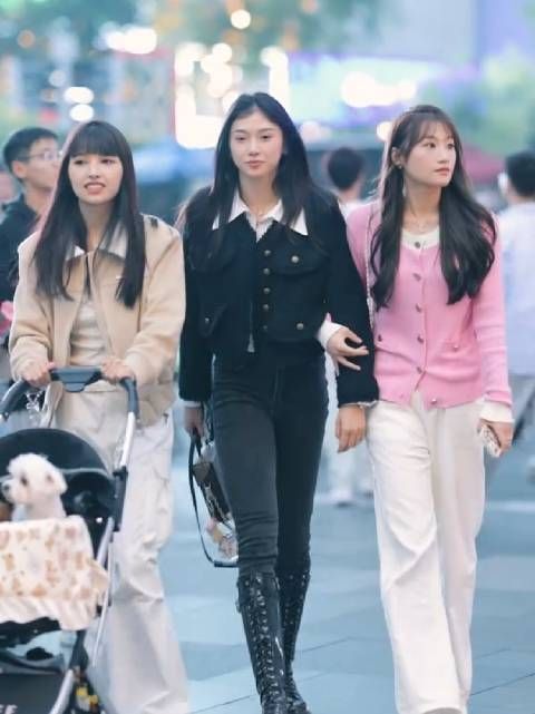 吴艳妮不好好训练居然跑去玩街拍了,自己看看这好看吗