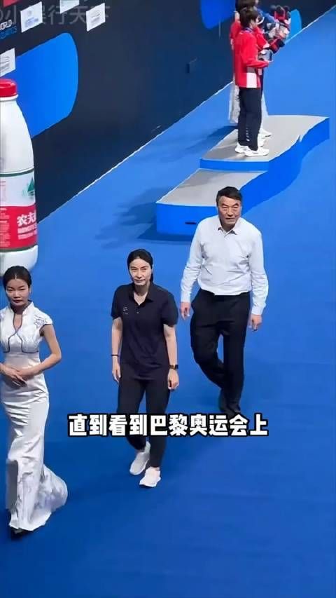 郭晶晶在香港贵妇圈中显得与众不同?