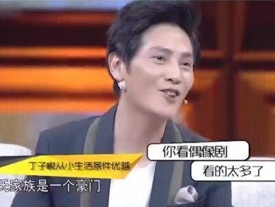 赵丽颖的十亿身家背后，她那位传说中的哥哥终于现身，背景实力惊人…