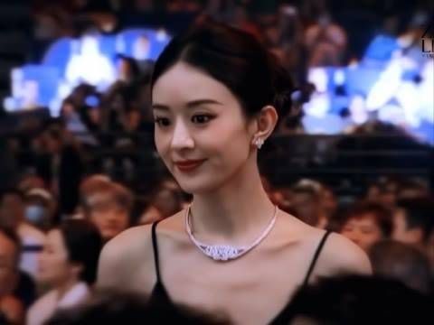 “多年以后,你看她如何风采依旧”