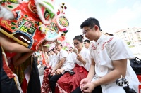 视频丨水上婚礼、数字化婚礼……东莞的集体婚礼太全面了