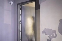 我一直努力，好让自己有资格， 在你赶赴人生洪荒之前，与你并肩一路同行