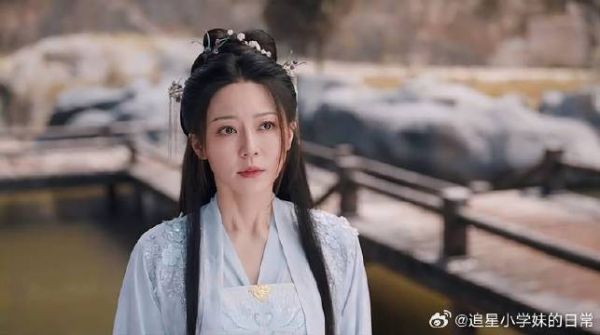 楚宾和妹妹相认，看到捕快后一句暗示，两人开始演戏
