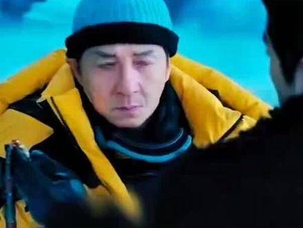 正式上映,主演成龙与张艺兴带来精彩表演
