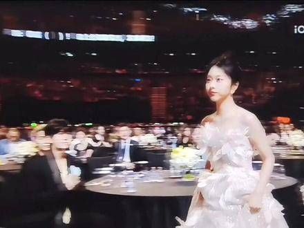 爱奇艺,透露一下秘密,是不是已经有导演在策划剧本了? 期待一次梦幻合作