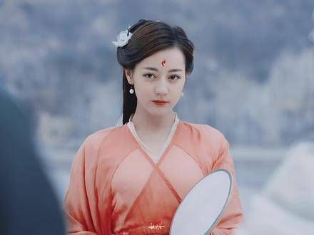 请迪丽热巴女士珍视自身的绝世容颜,多多出演古装剧吧? ?