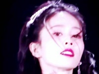 偶尔化身爱豆的女友，是不是也很迷人呢?