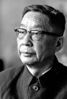 纪念老舍诞辰125周年，他致力于东方与西方的“相遇”