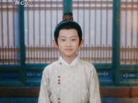 颜Nancy: 既然能重温孩提时光，找点儿乐趣享受一下也不算太过分吧!
