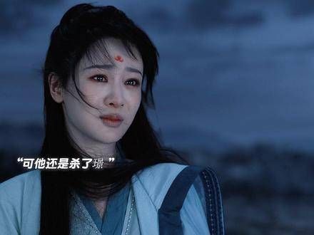 苍玹为了独占小夭,特意泄露了她的来历秘密,迫使她不得不留在自己身旁…