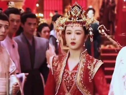 比首季更加揪心,精彩桥段连连—小夭的盛大婚礼遭遇相柳的突然闯入…