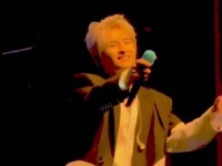 月光返场闪烁，多么生动的小?呀！他的状态超级棒！