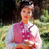 红楼梦：袭人母亲病重，她盛装打扮风光返家，是合理还是无耻？